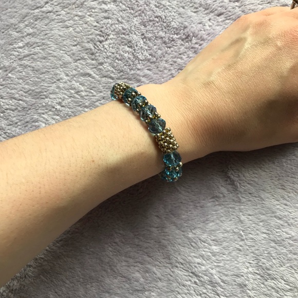 Sparkling stretchy Light Blue & Silver Bracelet - Picture 3 of 4